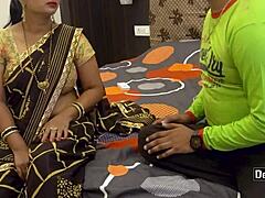 En ægte indisk stedmor redder sin datters skilsmisse med hindi-lyd