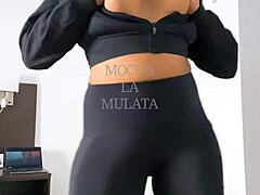 Can I be your sexy gym partner? Mochalamulata is ready to show off her body
