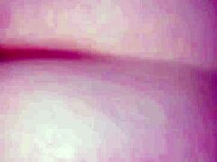 Ένα βίντεο resaboo μιας καυτής πόρνης που καβαλάει ένα μεγάλο μαύρο πέος